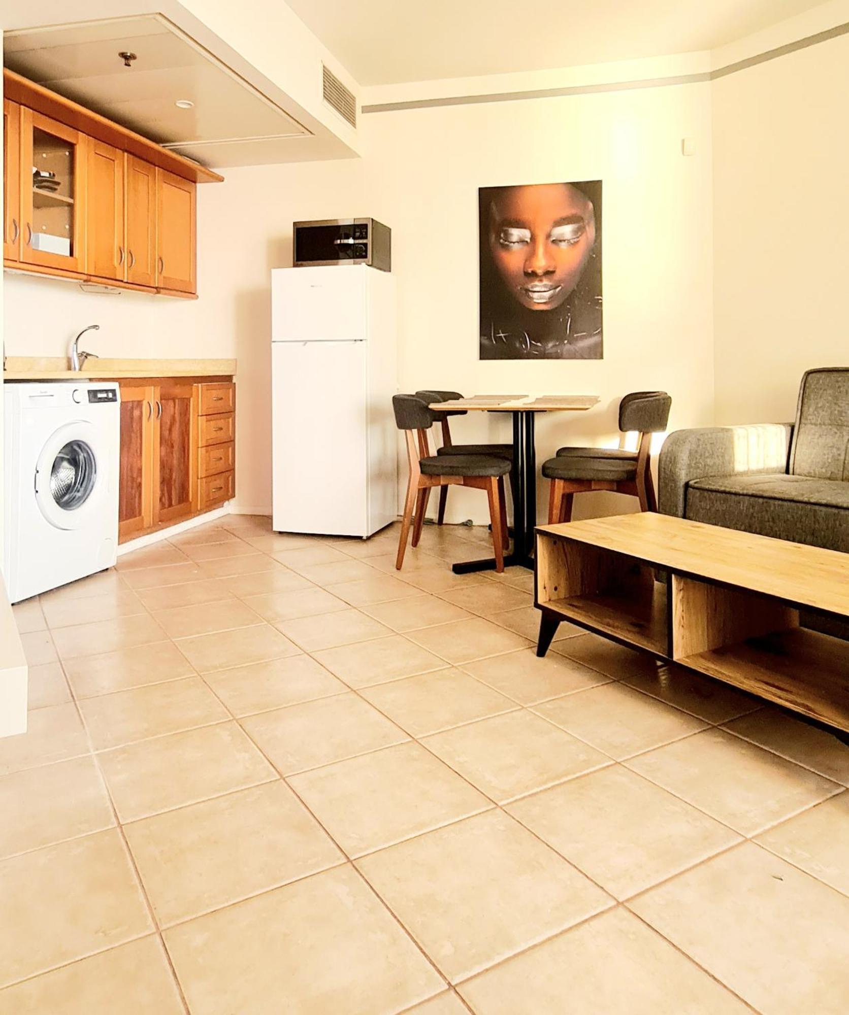 Go To Apartments In Leonardo バト・ヤム エクステリア 写真