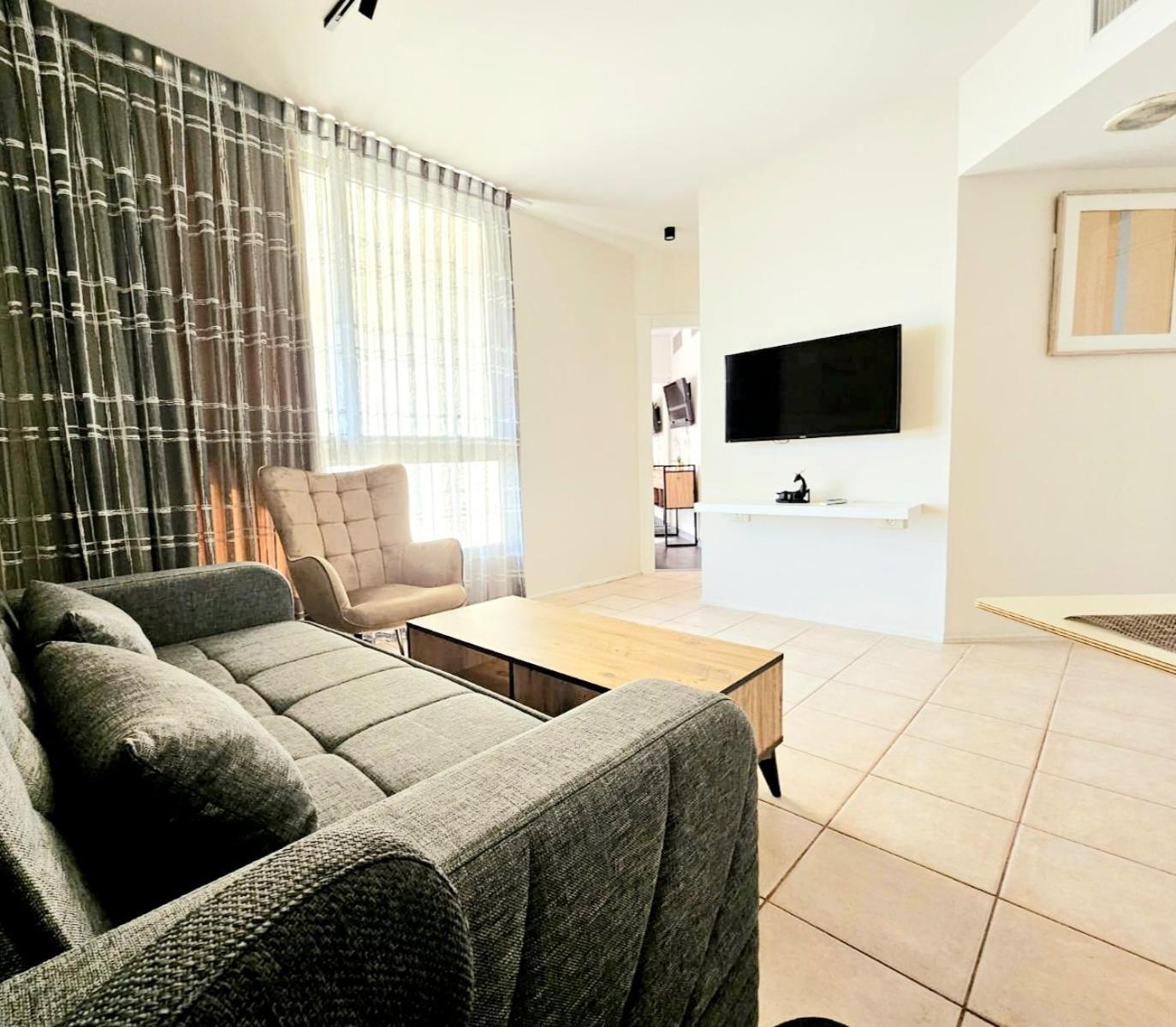 Go To Apartments In Leonardo バト・ヤム エクステリア 写真